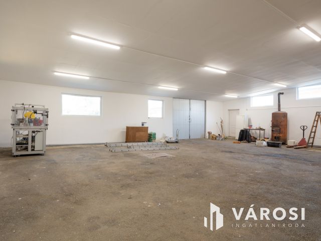 Kiadó 160 m2 -es raktár irodával, Solymáron